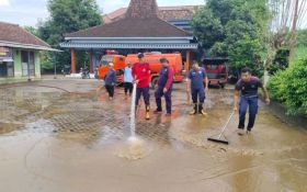 Sejumlah Jalan di Tulungagung Tergenang Banjir Setinggi Betis Orang Dewasa - JPNN.com Jatim