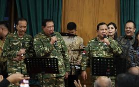 Nyanyi Bareng, Prabowo Subianto Puji SBY dan Jokowi - JPNN.com Jakarta