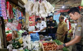 Cabai Rawit di Surabaya Alami Kenaikan Harga, Tembus Rp120 Ribu per Kg - JPNN.com Jatim