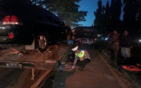 Tragedi Kamis Pagi di Pantura Batang, Truk Towing Hantam Tronton, 1 Tewas - JPNN.com Jateng