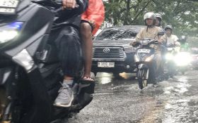 Hujan Deras Guyur Malang, Drainase Buruk Sebabkan Macet & Banjir di 3 Titik - JPNN.com Jatim