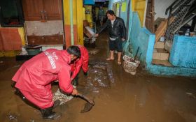 Ratusan Rumah di Gang Apandi Braga Bandung Terendam Banjir - JPNN.com Jabar