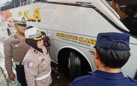 Polda Jatim Cek Puluhan Bus Jelang Mudik Lebaran di Terminal Purabaya, Ini Hasilnya - JPNN.com Jatim