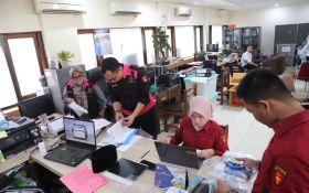 Kejati Geledah Kantor Dinas Pendidikan Jatim, Usut Dugaan Korupsi Dana Hibah SMK - JPNN.com Jatim