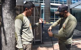 Ganggu Estetika, 34 Kabel Utilitas Ilegal di Surabaya Ditertibkan - JPNN.com Jatim