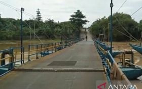 BBWS Citarum: 11 Jembatan Perahu di Karawang Tak Berizin - JPNN.com Jabar