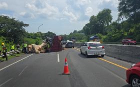Tabrakan Beruntun di Tol Semarang ABC, 1 Orang Masuk Rumah Sakit  - JPNN.com Jateng