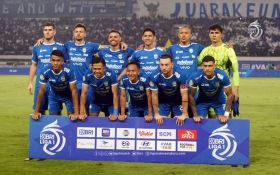 Persib Bandung Raih Trofi Liga 1: Catatkan Sejarah Gelar Beruntun & Juara Tercepat Kedua - JPNN.com Jateng