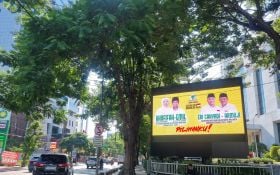 Videotron Khofifah-Emil & Eri-Armuji Bersanding di Ruas Jalan Surabaya - JPNN.com Jatim