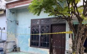 Perempuan Lansia di Kalimas Surabaya Ditemukan Tewas Membusuk di Dalam Rumah - JPNN.com Jatim