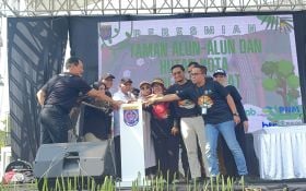 Mohammad Idris Resmikan Taman Alun-alun Hutan Kota - JPNN.com Jabar