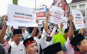 Ribuan Santri Tuntut Keadilan ke Markas Polda DIY - JPNN.com Jogja