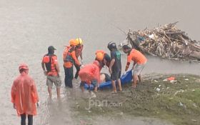 Mayat Ditemukan Mengambang di Sungai Bengawan Solo - JPNN.com Jateng