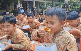 Per Porsi Rp 15 Ribu, Uji Coba Makan Bergizi Gratis di Jateng Tanpa Nasi, Telur & Susu - JPNN.com Jateng