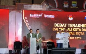 Debat Pilwalkot Bandung: Dhani Wirianata Sebut Presiden Prabowo Bakal Berikan Air Bersih untuk Warga Babakan Ciparay - JPNN.com Jabar