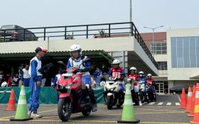 MPM Honda Jatim Gelar Kompetisi Safety Riding, 50 Peserta Adu Kemampuan - JPNN.com Jatim