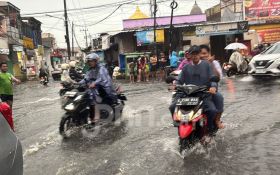 BMKG Beberkan Penyebab Hujan Deras & Angin Kencang yang Melanda Surabaya - JPNN.com Jatim