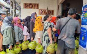 Curhat Pedagang Seusai Larangan Pengecer Jual Gas Elpiji 3 Kilogram - JPNN.com Jabar