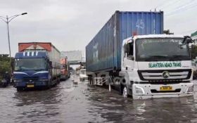 Seminggu Terendam, Banjir di Pantura Semarang Kian Parah - JPNN.com Jateng