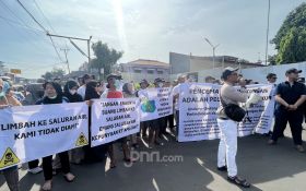 Gegara Hal Ini Warga Sukmajaya Depok Demo PT Indofermex - JPNN.com Jabar