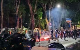 Jurnalis di Surabaya Jadi Korban Kekerasan dari Aparat Saat Liput Aksi Tolak UU TNI - JPNN.com Jatim