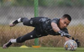 Jelang Lawan Dewa United, Kiper Borneo FC: Harus Belajar dari Kekalahan Lawan Persebaya - JPNN.com Kaltim