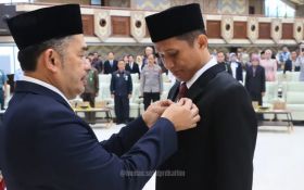 Sah, Abdul Rakhman Bolong Resmi Menjabat Anggota DPRD Kaltim Gantikan Seno Aji - JPNN.com Kaltim