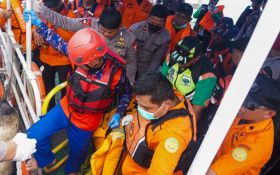 Korban Terakhir KMP Muchlisa Tenggelam Ditemukan di Kedalaman 12 Meter, Jasad Masih Utuh - JPNN.com Kaltim