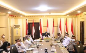 Wagub Lampung Sampaikan Laporan Penyebaran Covid-19 kepada Menko Perekonomian, Sebegini Angkanya - JPNN.com Lampung