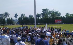 Ratusan Mahasiswa dan Dosen Geruduk DPRD Lampung, Singgung Nadiem Makarim Agar Mundur dari Menteri  - JPNN.com Lampung