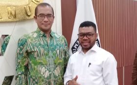 Bahas Kesiapan Pemilu, Senator Filep Sampaikan Sejumlah Aspirasi Daerah ke KPU RI - JPNN.com Papua