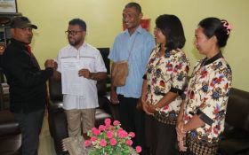 Temui Senator Filep Wamafma, Perwakilan Guru PPPK SMA/SMK se-Papua Barat Sampaikan Aspirasi - JPNN.com Papua