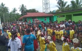 Sambut HUT ke-78 RI, Babinsa Koramil 1710-07/Mapurujaya Gelar Lomba Rakyat - JPNN.com Papua