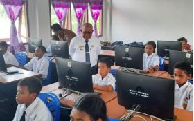 Pemkab Teluk Wondama Berupaya Tambah Sarpras Pendidikan - JPNN.com Papua