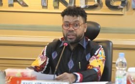 Senator Filep Wamafma: Penegak Hukum Jangan Tutup Mata Atas Masalah CSR BP Tangguh - JPNN.com Papua