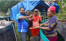 Gandeng TEKAD, Warga Desa Mosun Berdaya dengan Perikanan Ikan Tawar - JPNN.com Papua