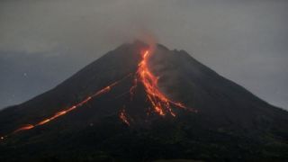 Gunung Merapi Level 3, Terjadi 194 Kali Gempa Guguran - JPNN.com Jogja
