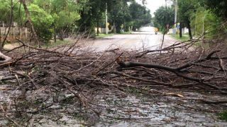 Badai Tropis Memorak-porandakan Kuba, Bagaimana Kondisi WNI di Sana? - JPNN.com