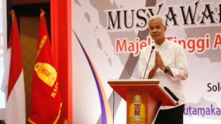 Ribuan Santri di Lampung Timur Dukung Ganjar jadi Presiden 2024 - JPNN.com