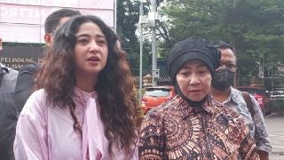 Haters Meminta Maaf Sampai Sujud, Dewi Perssik: Enggak Tega Lihatnya - JPNN.com