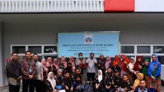 Robot Buatan Siswa Madrasah Makassar Beraksi di Malaysia - JPNN.com