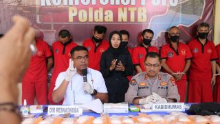 Sopir Truk Jaringan Sumatra Sampai ke NTB Bawa Sabu-sabu, Barbuknya 2,7 Kg - JPNN.com