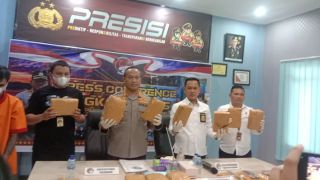 Satresnarkoba Polrestabes Palembang Menggagalkan Penyelundupan 30 Kg Ganja - JPNN.com