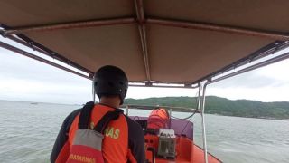 Jatuh dari Tebing dan Terseret Ombak, Pemancing Hilang Tenggelam di Laut Lombok Tengah - JPNN.com