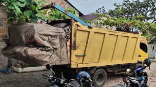 1 Truk Pengangkut Kayu Diduga Ilegal Diamankan di Aceh Barat - JPNN.com