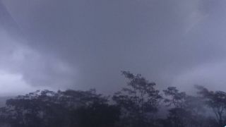 Gunung Semeru Keluarkan Banjir Lahar Dingin - JPNN.com