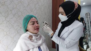 Irma Darmawangsa Lakukan Suntik Botox dan Meso Slimming, Apa Manfaatnya? - JPNN.com