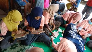 Sukarelawan Mak Ganjar Adakan Pelatihan Melukis di Kulonprogo - JPNN.com