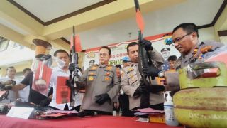 2 Pemuda Banyuwangi Punya Senjata Api Laras Panjang - JPNN.com