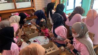 Srikandi Ganjar Sumsel Menggelar Pelatihan Hias Cupcake untuk Milenial di Palembang - JPNN.com